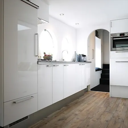 Houseboat Prinsheerlijk 3*